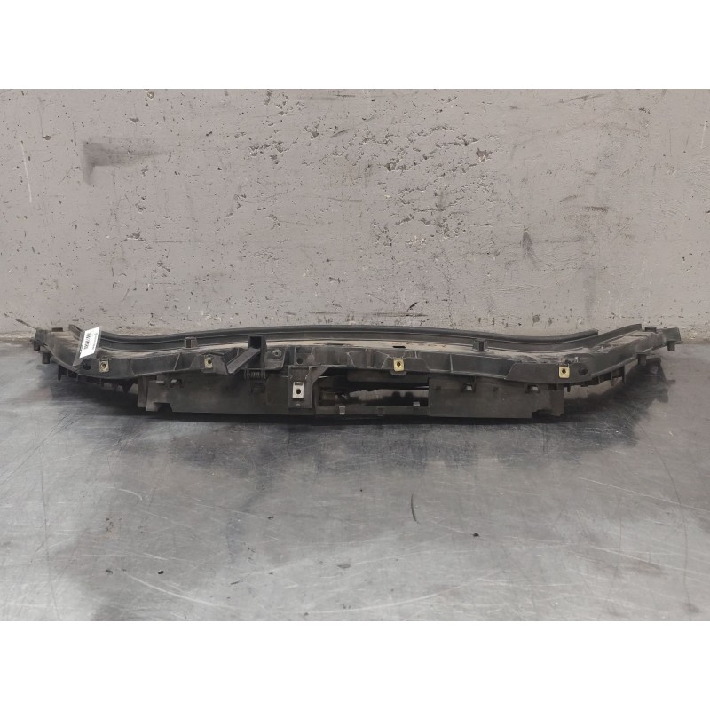 Recambio de panel frontal para renault rapid/express (f40) 1.4 familiar (f402/40m) referencia OEM IAM   