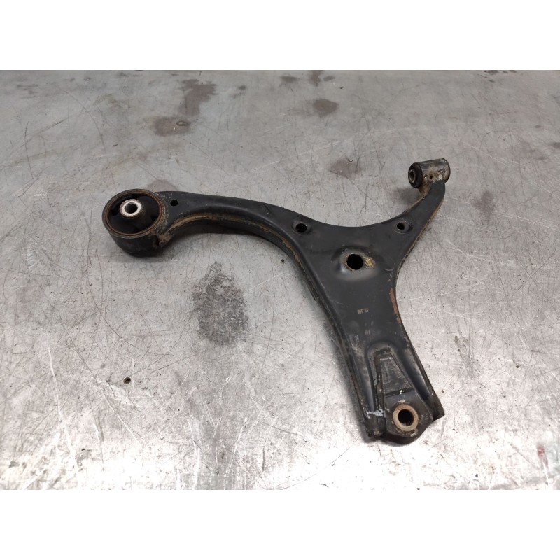 Recambio de brazo suspension inferior delantero derecho para hyundai accent (mc) gl referencia OEM IAM - Blanco 3