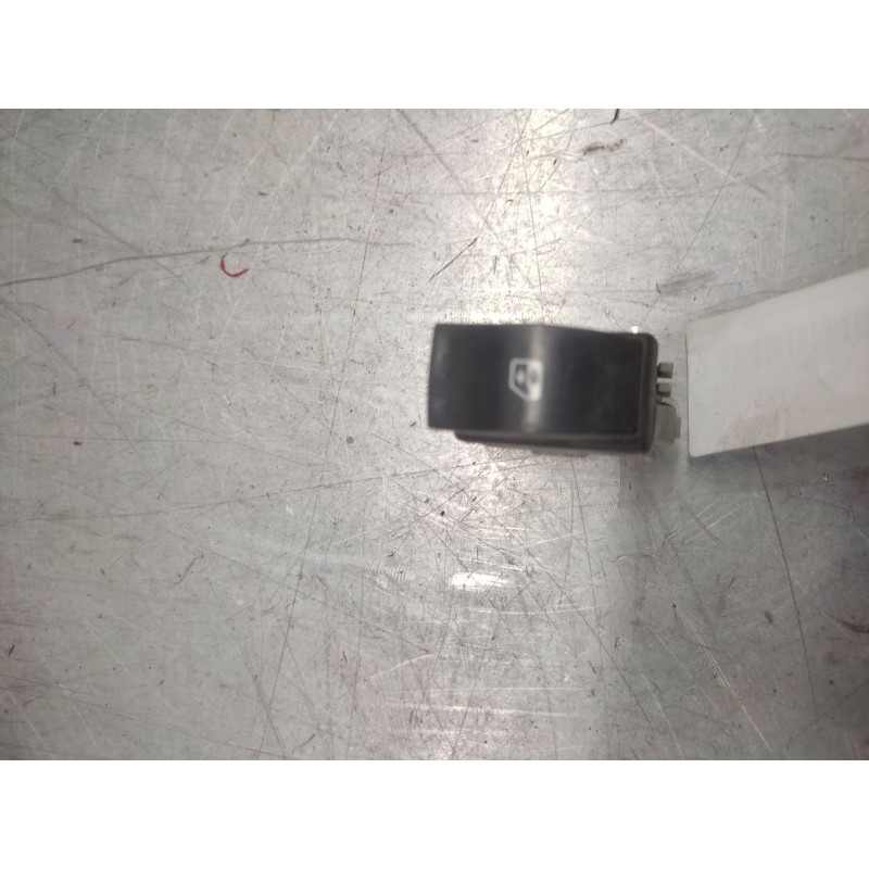 Recambio de mando elevalunas delantero derecho para renault scenic ii 1.5 dci diesel referencia OEM IAM  6 PINS 