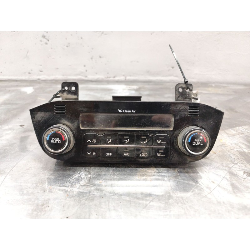 Recambio de mando calefaccion / aire acondicionado para kia sportage concept 4x2 referencia OEM IAM 97250-3u800