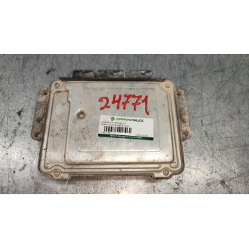 Recambio de centralita motor uce para ford focus berlina (cap) ghia referencia OEM IAM 0281011263  4M5112A650ND