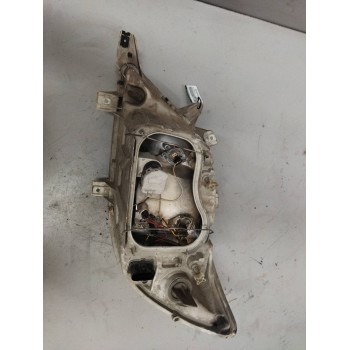 Recambio de faro derecho para mercedes trucks sprinter 411 cdi referencia OEM IAM   