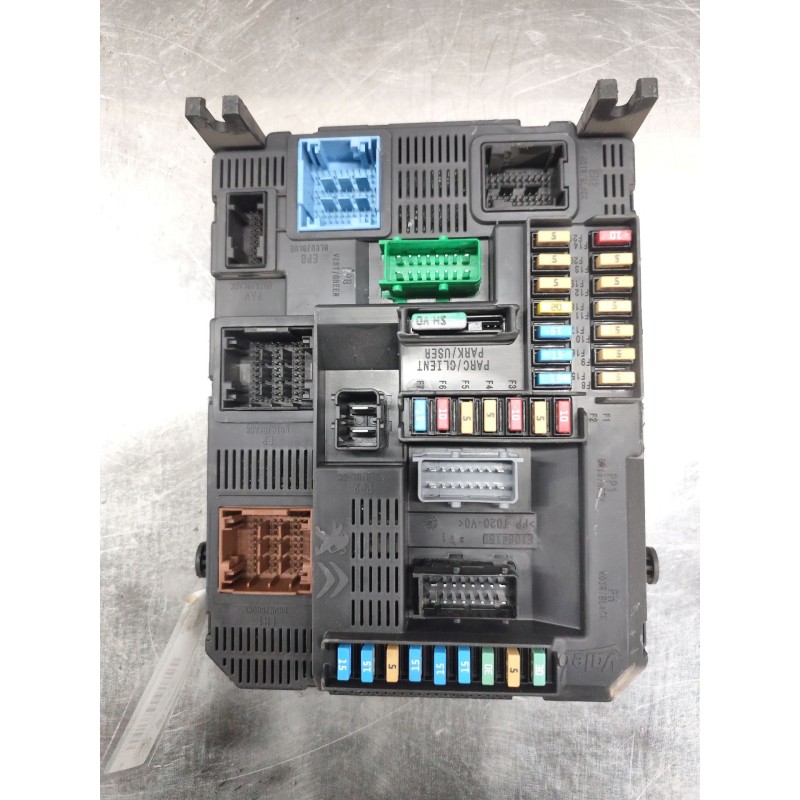 Recambio de caja reles / fusibles para peugeot 208 i (ca_, cc_) 1.2 thp 110 referencia OEM IAM e1064159  e1064160