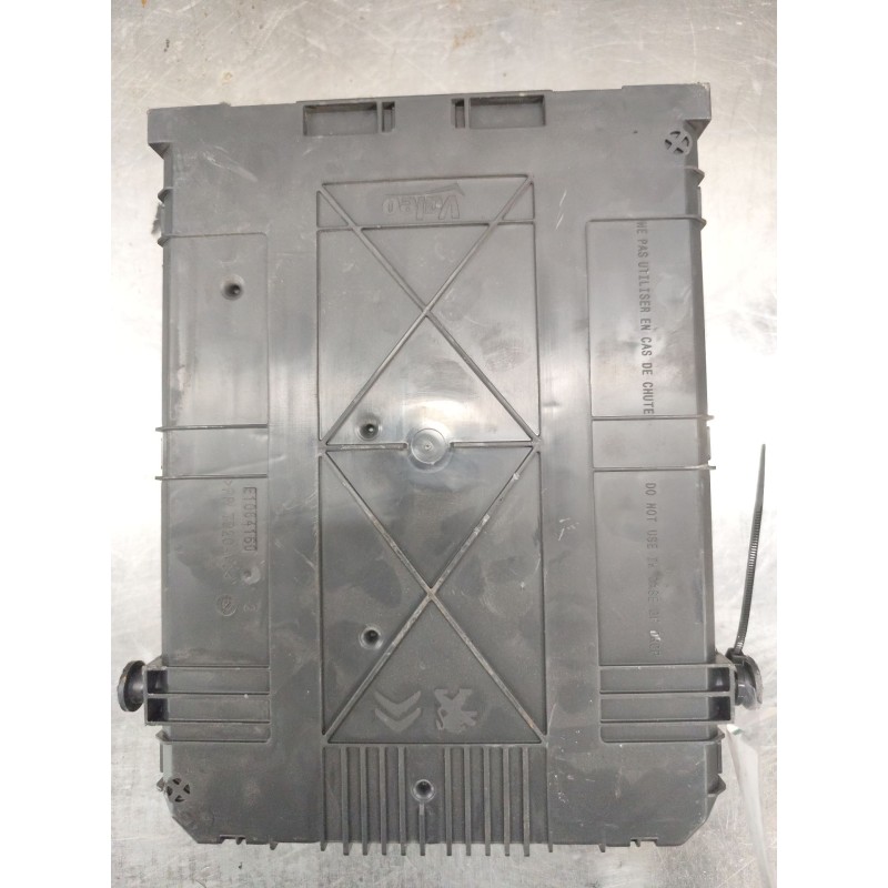 Recambio de caja reles / fusibles para peugeot 208 i (ca_, cc_) 1.2 thp 110 referencia OEM IAM e1064159  e1064160 - Gris 2