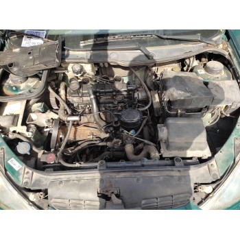 peugeot 206 berlina del año 2000
