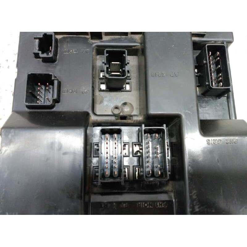Recambio de caja reles / fusibles para peugeot 307 (s1) xr clim plus referencia OEM IAM 96511978080 BSI - Blanco 3