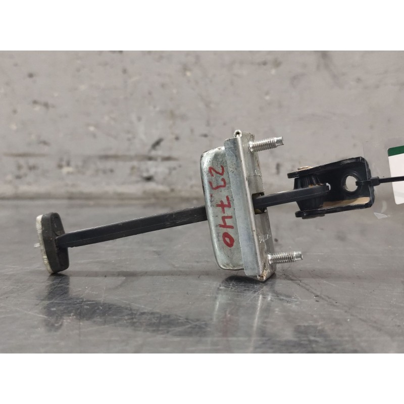 Recambio de retenedor puerta para ford focus lim. (cb4) titanium referencia OEM IAM - Blanco 3