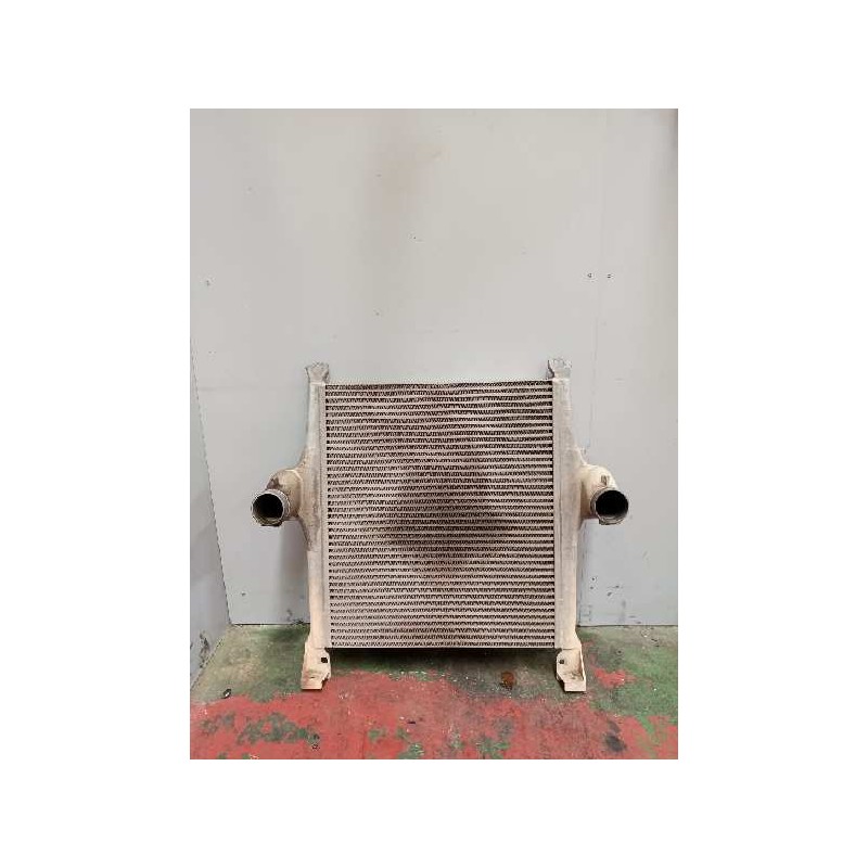 Recambio de intercooler para iveco stralis (ad/at) 7.8 diesel referencia OEM IAM 41218267 - Blanco 2