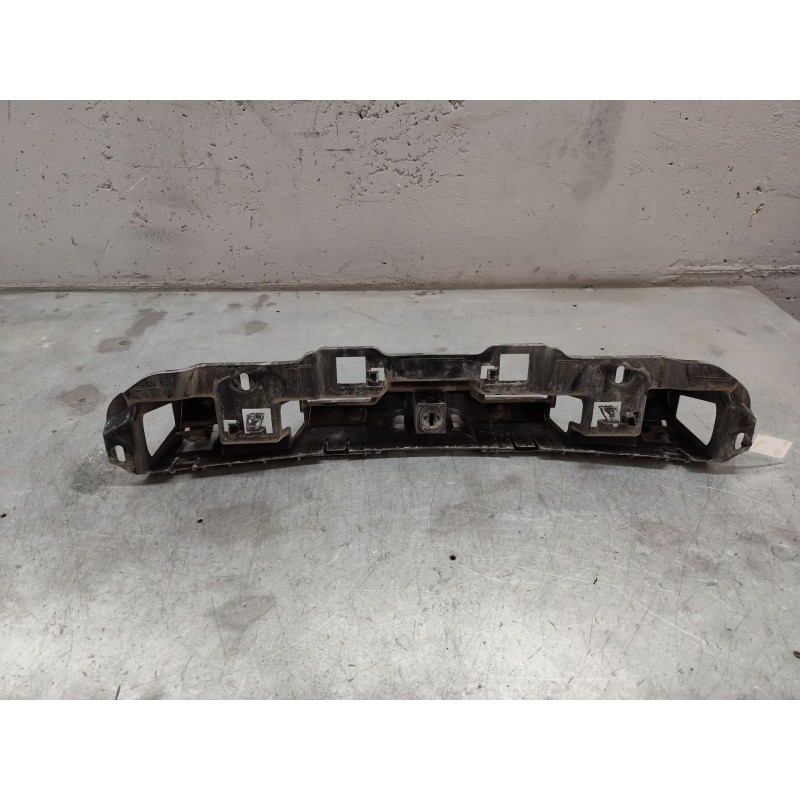 Recambio de soportes paragolpes para citroën c3 lx referencia OEM IAM  TRASERO CENTRAL - Blanco 2
