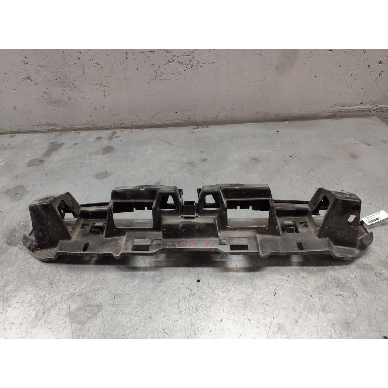 Recambio de soportes paragolpes para citroën c3 lx referencia OEM IAM  TRASERO CENTRAL - Blanco 3