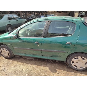 peugeot 206 berlina del año 2000