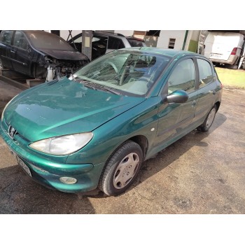 peugeot 206 berlina del año 2000
