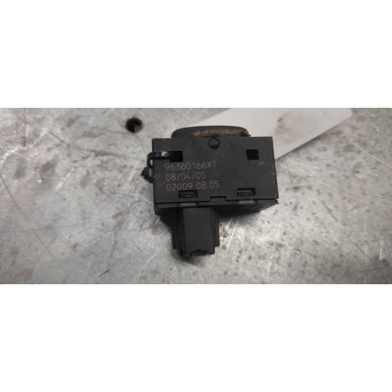 Recambio de mando elevalunas trasero izquierdo para peugeot 307 break / sw (s1) sw pack referencia OEM IAM 96360166XT 4 PINS 2