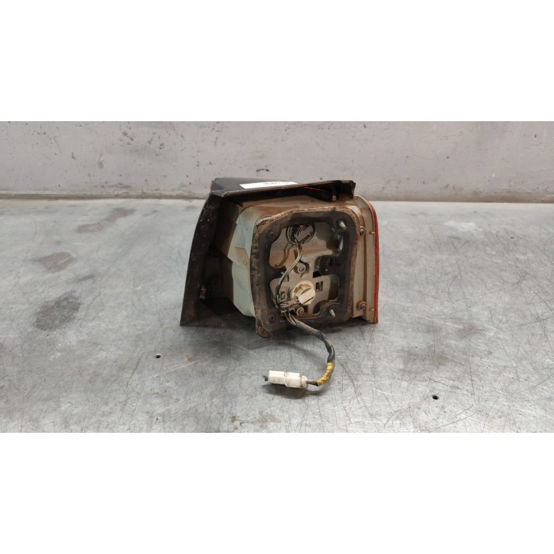 Recambio de piloto trasero izquierdo para kia carens 2.0 crdi ex monovolumen referencia OEM IAM 2