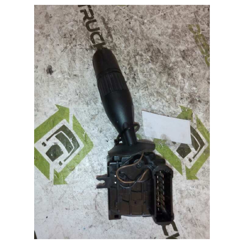Recambio de mando limpia para renault magnum e-tech 2000  fas gv 4 x 2 larga distancia referencia OEM IAM 5010480375 34471801 - Blanco 2