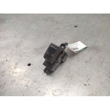 MANDO ELEVALUNAS TRASERO DERECHO 25411AV600 7 PINS