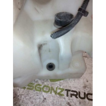 Recambio de deposito limpia para iveco trucks stralis ad 190s43 referencia OEM IAM 504011556 57037 
