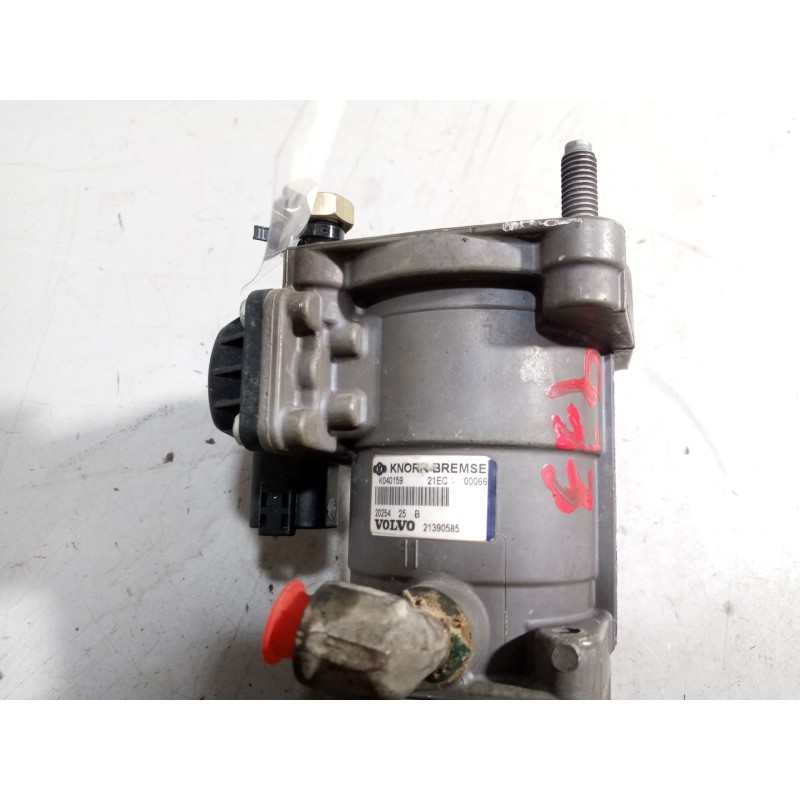 Recambio de valvula aire para volvo fh referencia OEM IAM 21390585  k040159 - Blanco 2