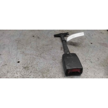 Recambio de enganche de cinturon delantero izquierdo para ford fiesta (cbk) ambiente referencia OEM IAM 2S6AA61208DA  