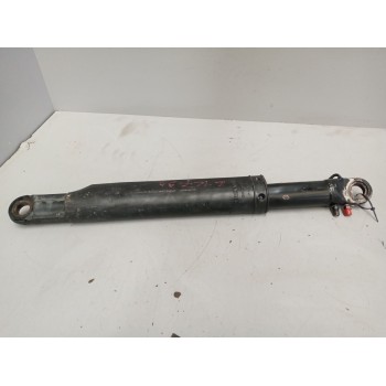 Recambio de brazo elevacion cabina para renault premium distribution 7.2 diesel referencia OEM IAM 5010316793  