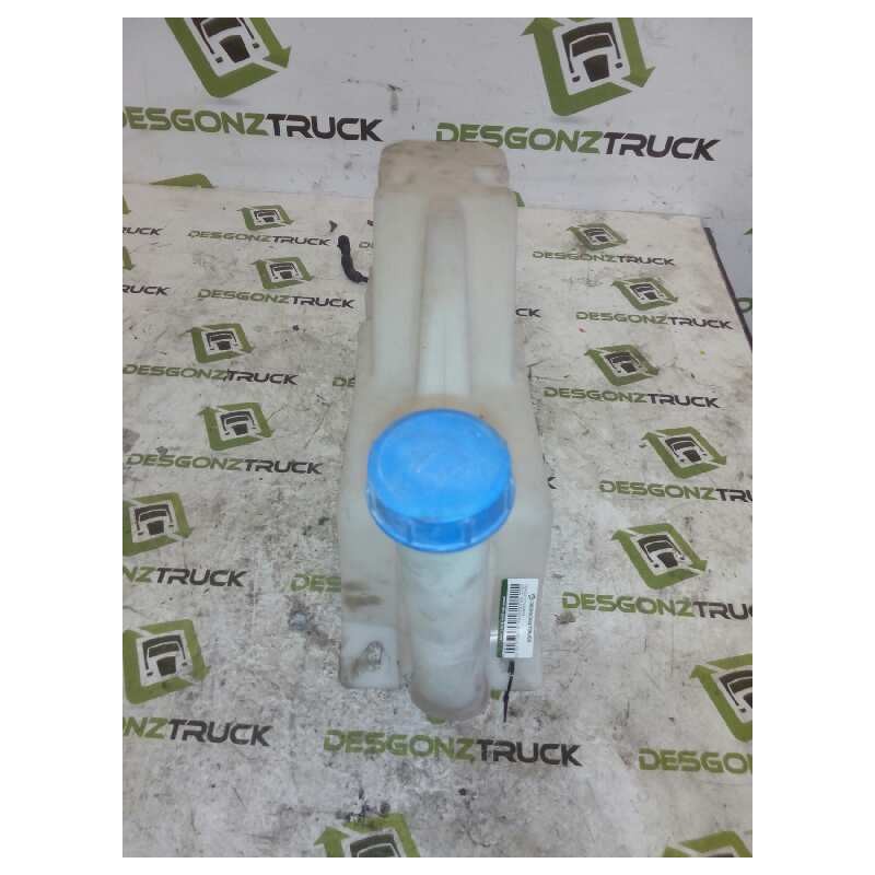 Recambio de deposito limpia para iveco trucks stralis ad 190s31 referencia OEM IAM 504072999  
