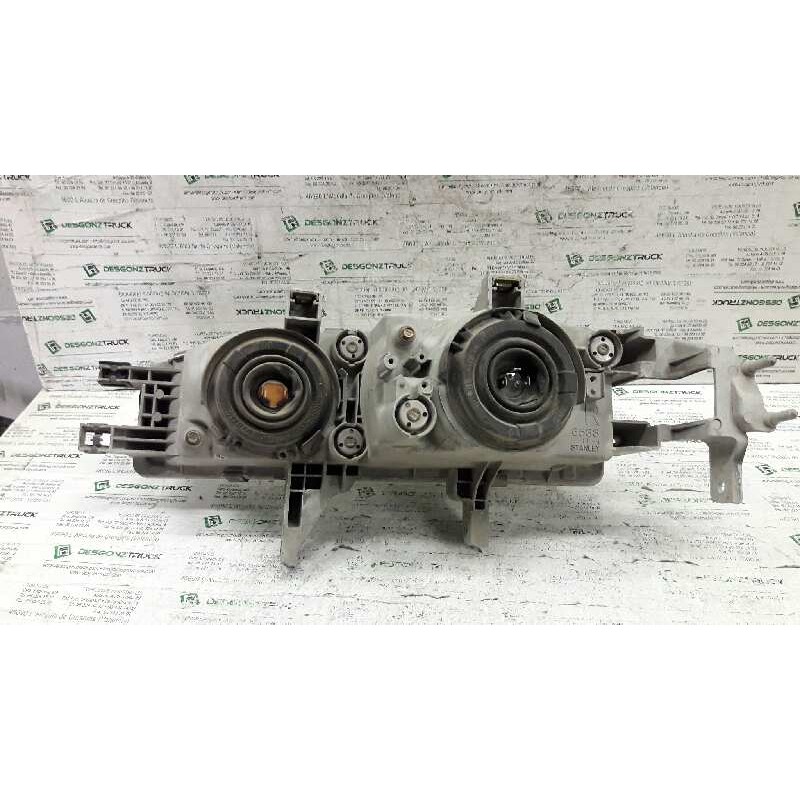 Recambio de faro derecho para honda accord (ca) referencia OEM IAM 2