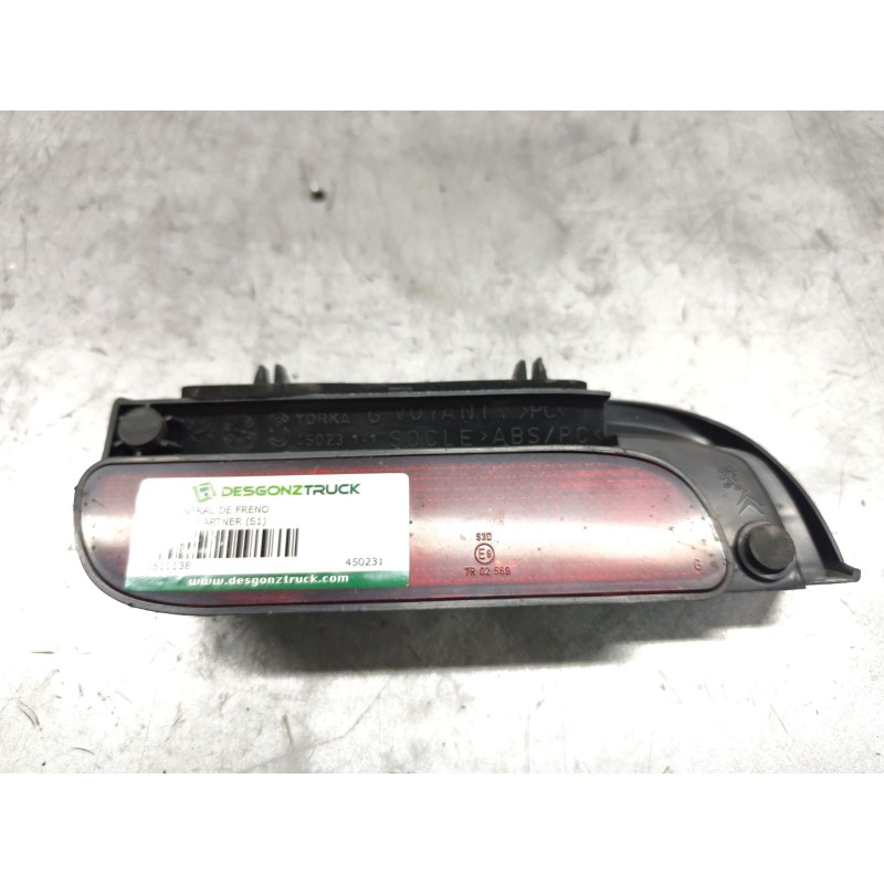 Recambio de luz central de freno para peugeot partner (s1) combispace referencia OEM IAM 450231  