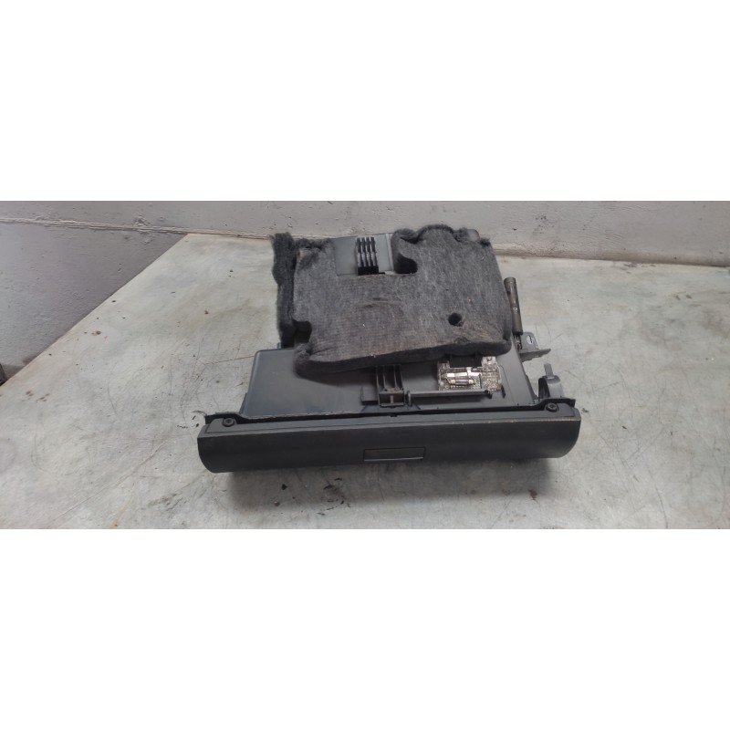 Recambio de guantera para mercedes-benz clase a (w169) a 170 (169.032) referencia OEM IAM 4