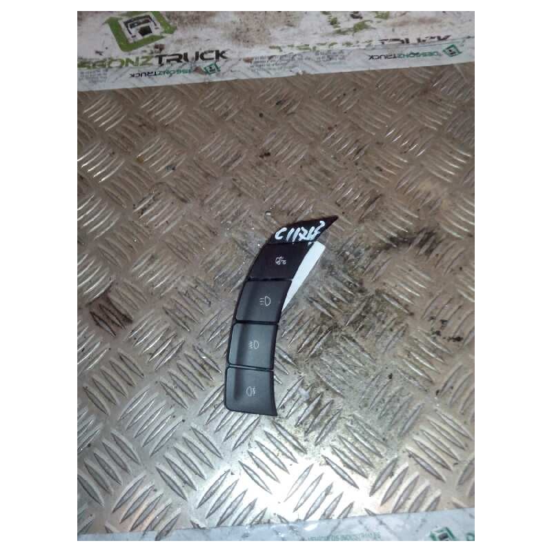 Recambio de boton antiniebla para iveco stralis (as) fsa t/p 4x2 gran espacio referencia OEM IAM 5801307776  BOTONES VOLANTE