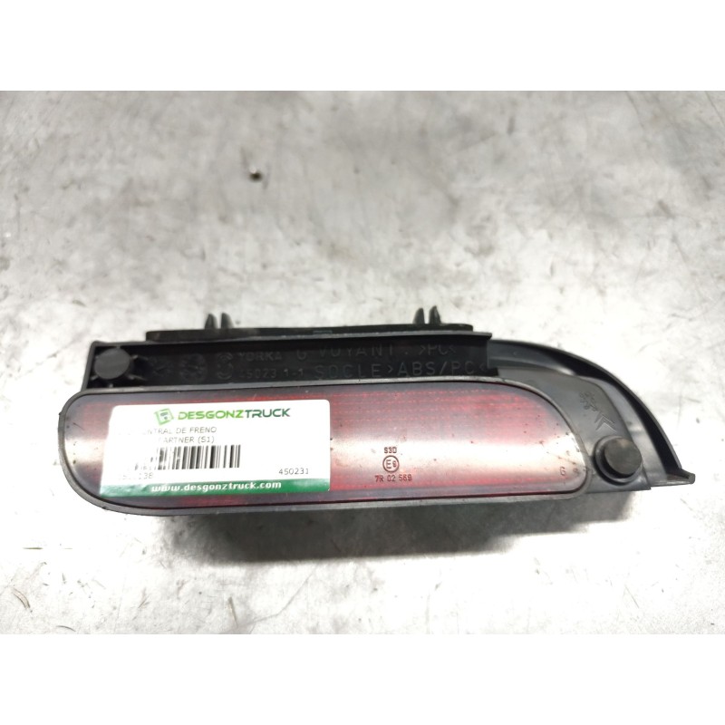 Recambio de luz central de freno para peugeot partner (s1) combispace referencia OEM IAM 450231 4