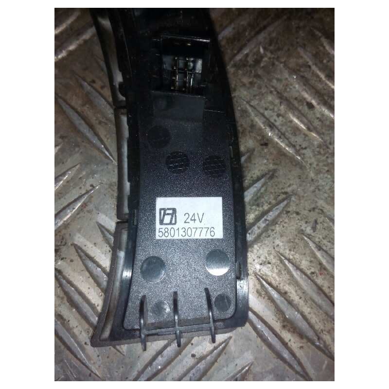 Recambio de boton antiniebla para iveco stralis (as) fsa t/p 4x2 gran espacio referencia OEM IAM 5801307776  BOTONES VOLANTE - Blanco 3