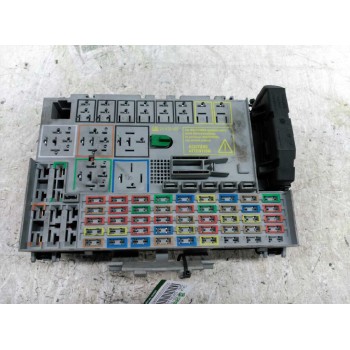 CAJA RELES / FUSIBLES 6238019 