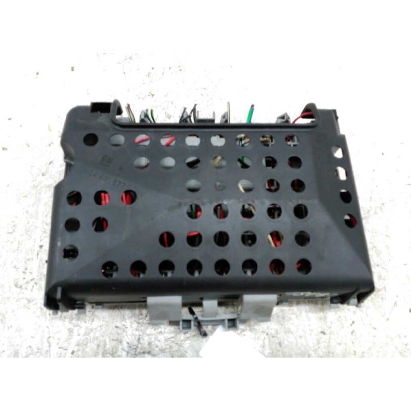 Recambio de caja reles / fusibles para opel zafira a blue line referencia OEM IAM 6238019 2