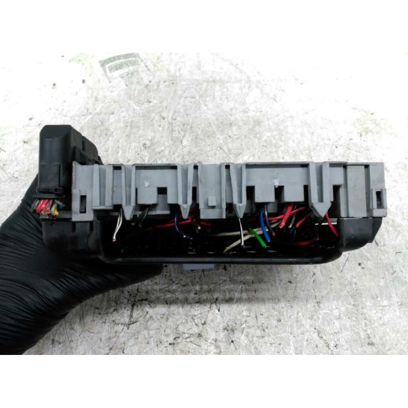 Recambio de caja reles / fusibles para opel zafira a blue line referencia OEM IAM 6238019 3