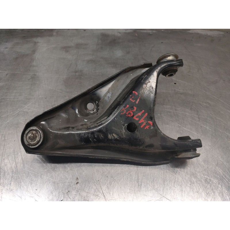 Recambio de brazo suspension inferior delantero izquierdo para dacia logan 1.6 cat referencia OEM IAM 3