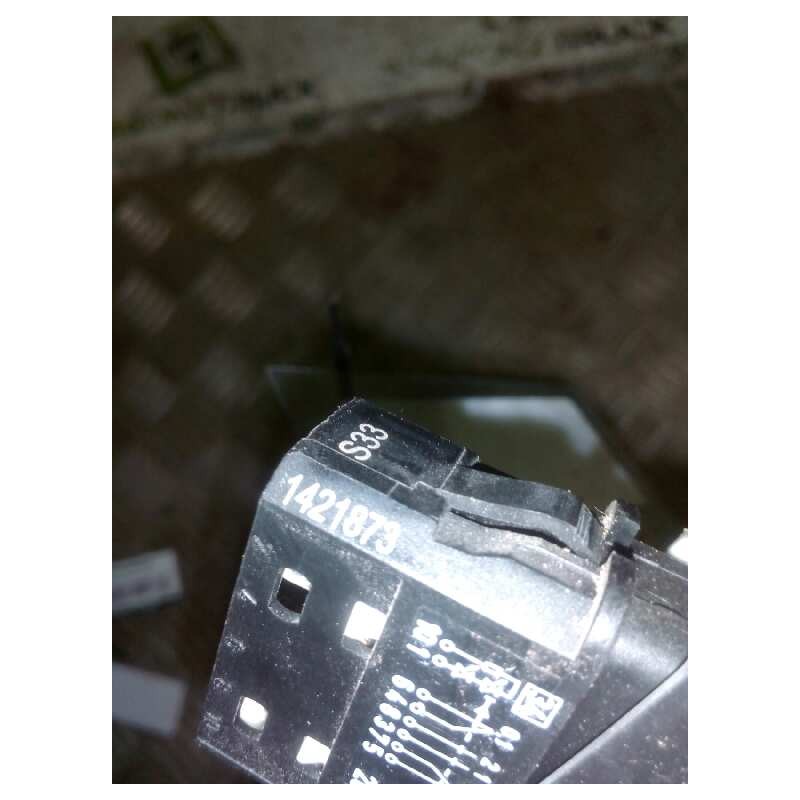 Recambio de mando cierre centralizado para scania serie p/g/r (c-clase) fg 420 (4x2) corto cp 13 / 14 b referencia OEM IAM 14218 2