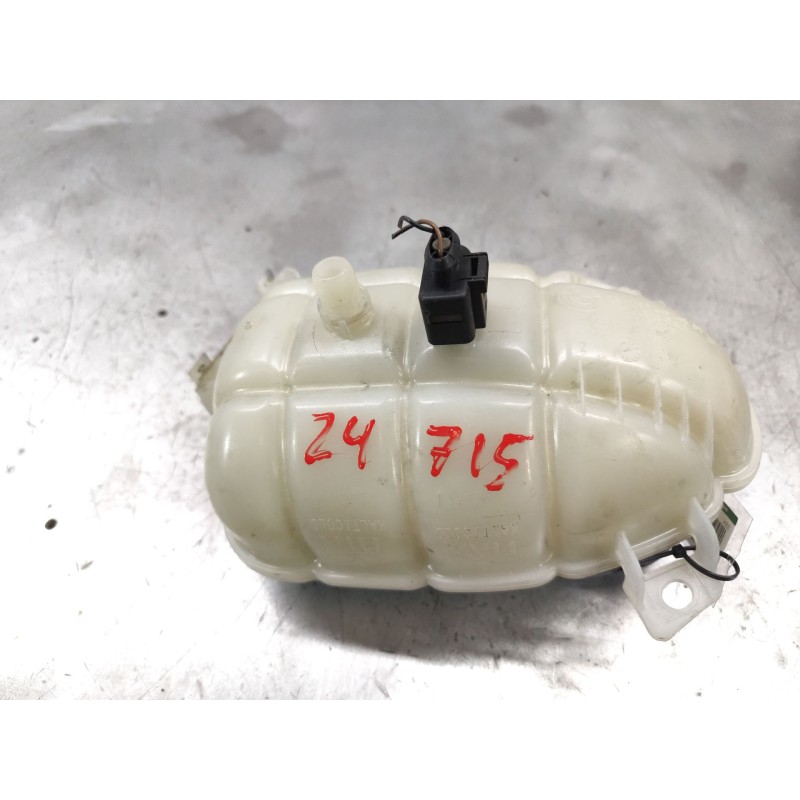 Recambio de deposito expansion para bmw 3 (f30, f80) 318 d xdrive referencia OEM IAM 11564310 - Blanco 3