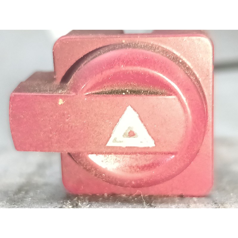 Recambio de warning para citroën c4 berlina lx referencia OEM IAM 96480877KR  