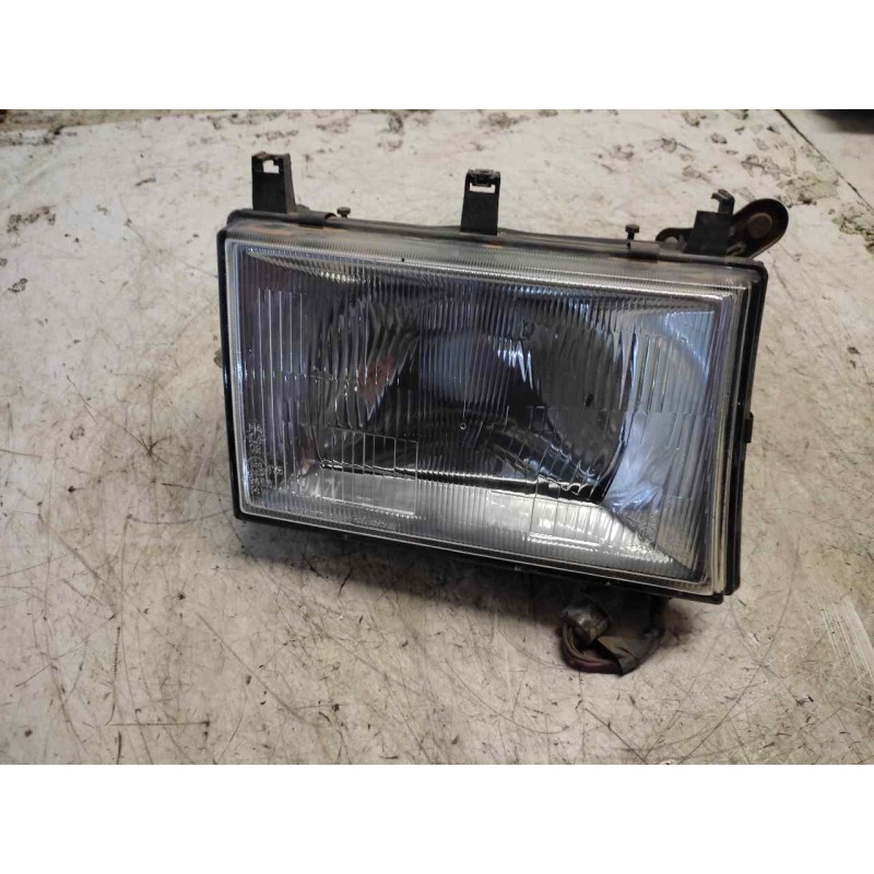 Recambio de faro derecho para ssangyong family 2.5 diesel referencia OEM IAM   