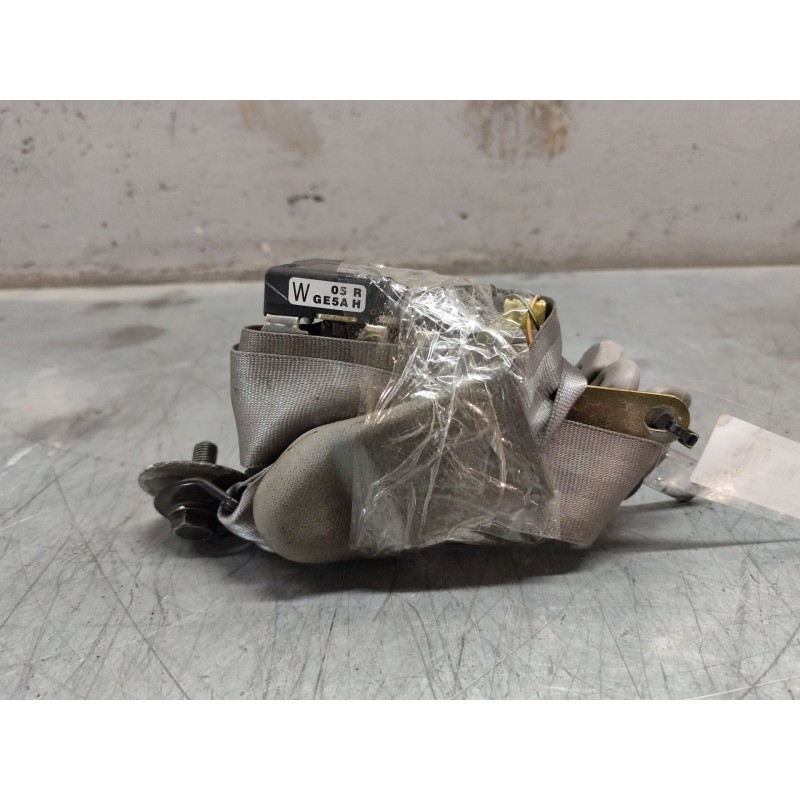 Recambio de cinturon seguridad delantero derecho para mazda 626 berlina (gf) 2.0 ditd ac referencia OEM IAM - Negro 2