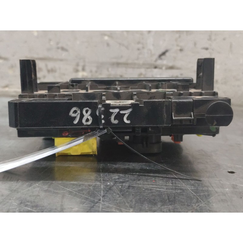 Recambio de caja reles / fusibles para peugeot 307 berlina (s2) xs referencia OEM IAM 9661087080 BSM - Negro 2
