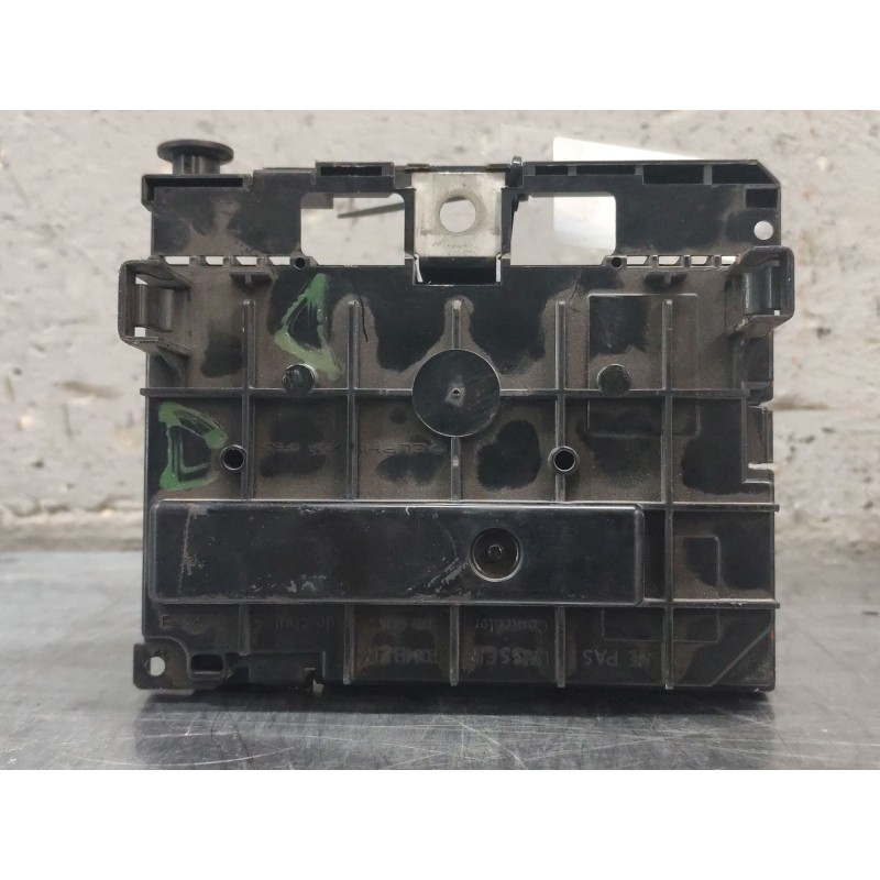 Recambio de caja reles / fusibles para peugeot 307 berlina (s2) xs referencia OEM IAM 9661087080 BSM - Negro 4