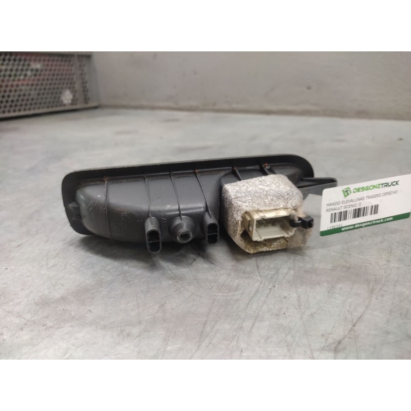 Recambio de mando elevalunas trasero derecho para renault scenic ii 1.5 dci diesel referencia OEM IAM 2