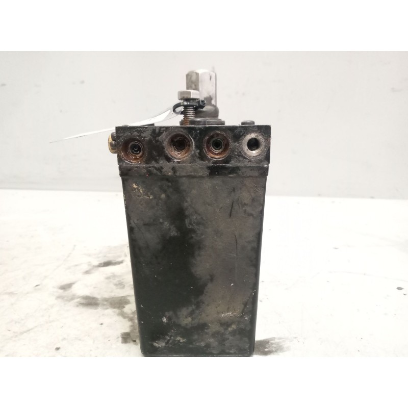 Recambio de bomba elevacion cabina para renault serie t 12.8 diesel referencia OEM IAM 21726541  1436729247 - Blanco 2