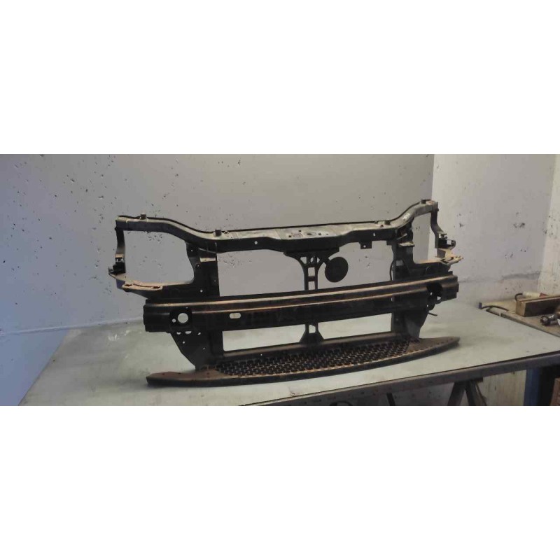 Recambio de panel frontal para hyundai accent (mc) gl referencia OEM IAM - Blanco 2