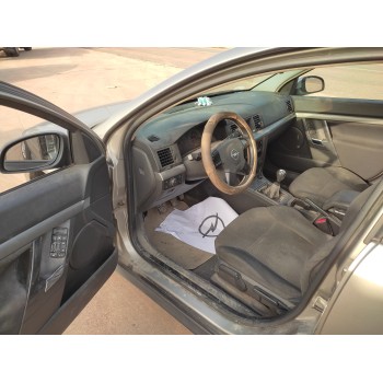 opel vectra c berlina del año 2003