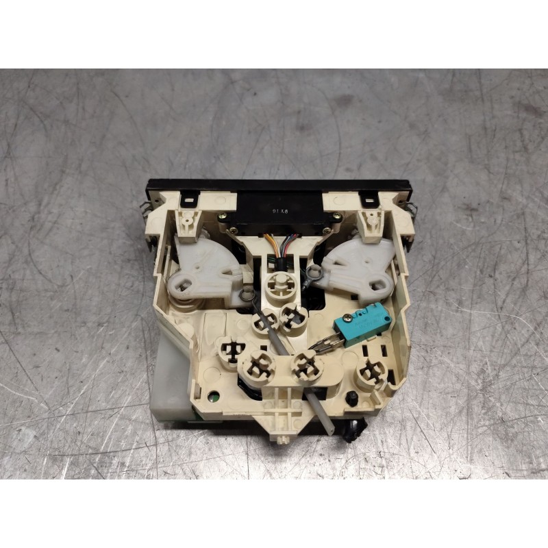 Recambio de mando calefaccion / aire acondicionado para mazda 626 berlina (gf) 2.0 ditd ac referencia OEM IAM - Negro 2