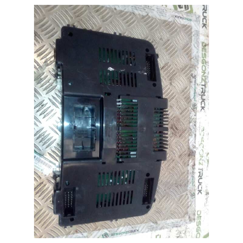 Recambio de cuadro instrumentos para man tg - a 18.430 fg / bb (e3/e4) xl referencia OEM IAM 81272026154 150801 3