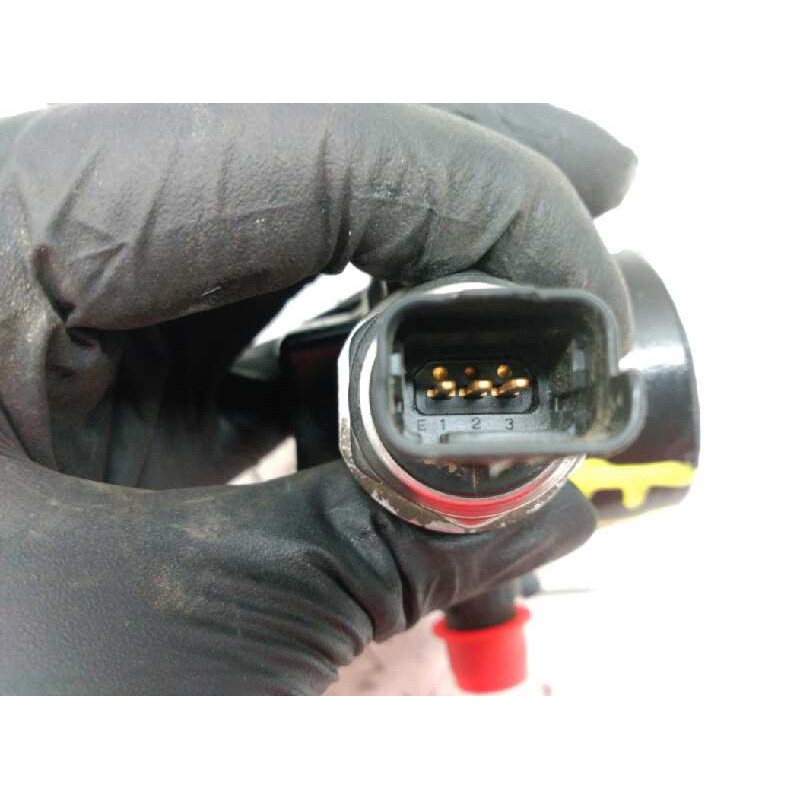 Recambio de rampa inyectora para renault kangoo (f/kc0) referencia OEM IAM 8200057345 DE ARAÑA 8200057232 - Blanco 5