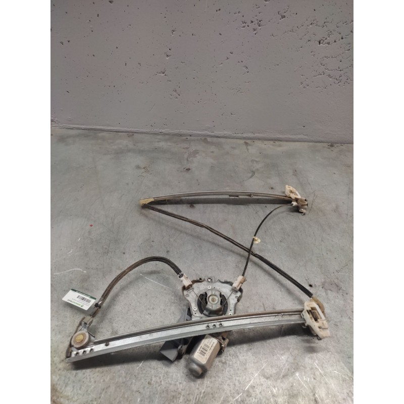 Recambio de elevalunas delantero derecho para citroën xsara coupe 2.0 hdi vtr referencia OEM IAM 400595R  6 PINS